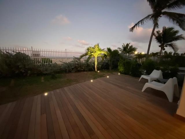 Princess Mahault - Beachfront - Orient Bay - Luxury Apartment Екстериор снимка